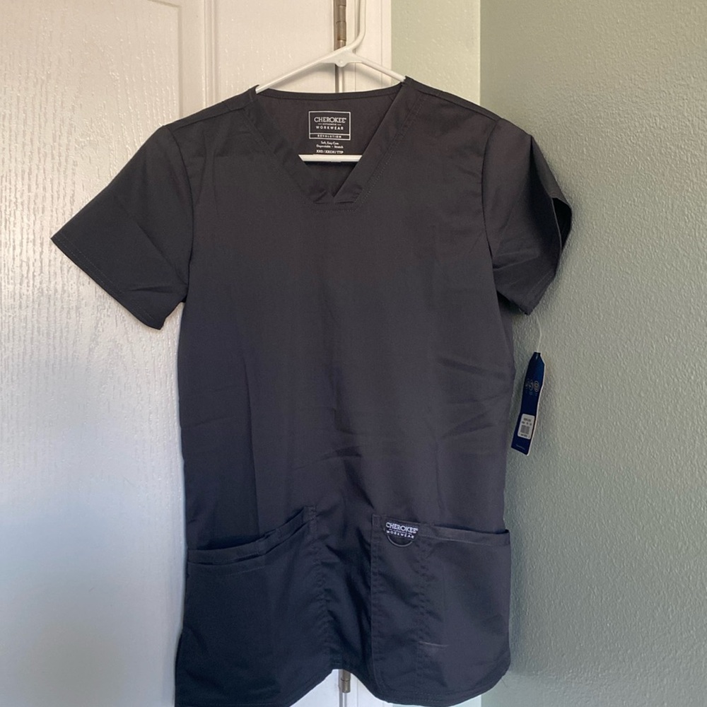 Cherokee Revolution scrub top xxs